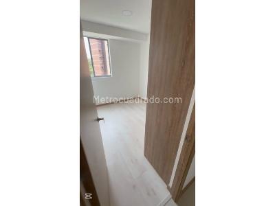 Apartamento en venta en Parque, Itagüí · foto 7 de 14