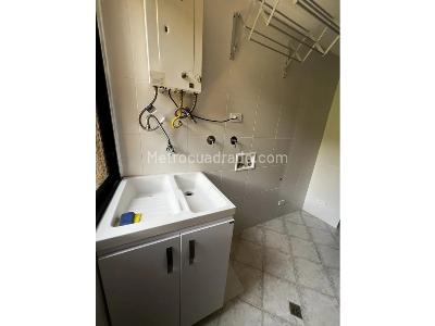 Apartamento de 4 alcobas en venta en Laureles, Medellín, 126 m² · foto 4 de 19