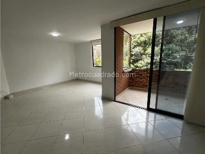 Apartamento de 4 alcobas en venta en Laureles, Medellín, 126 m² · foto 5 de 19