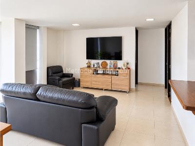 Apartamento de 2 alcobas en venta en San Antonio De Pereira, Rionegro, 73 m² · foto 2 de 9
