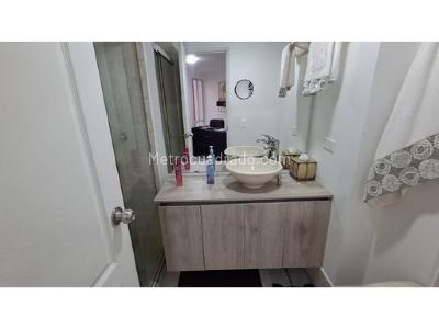 Apartamento de 2 alcobas en venta en Loma Del Indio, Medellín, 78 m² · foto 7 de 9