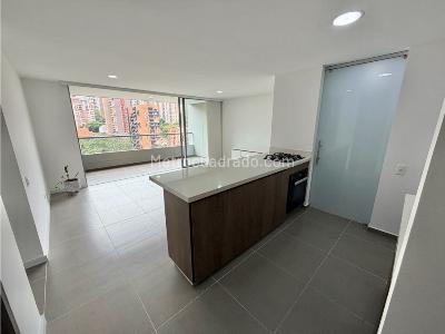 Apartamento de 2 alcobas en venta en Inmaculada, Envigado, 89 m² · foto 2 de 11