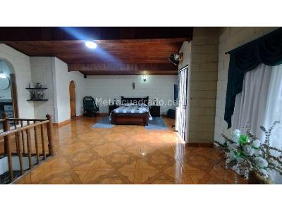 Casa de 4 alcobas en venta en Buenos Aires, Medellín, 130 m² · foto 11 de 18