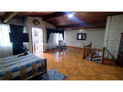 Casa de 4 alcobas en venta en Buenos Aires, Medellín, 130 m² · foto 12 de 18