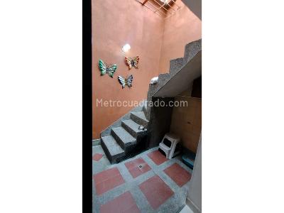 Casa de 4 alcobas en venta en Buenos Aires, Medellín, 130 m² · foto 15 de 18