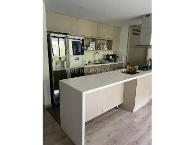 Apartamento de 2 alcobas en venta en El Poblado, Medellín, 104 m² · foto 7 de 12