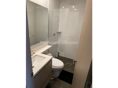 Apartamento de 2 alcobas en venta en El Poblado, Medellín, 104 m² · foto 8 de 12