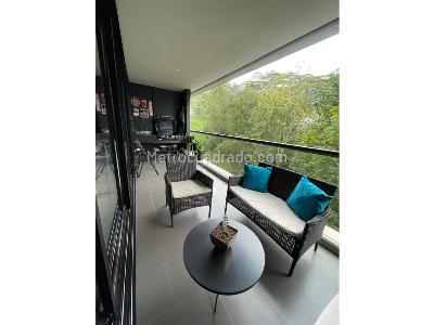 Apartamento de 2 alcobas en venta en El Poblado, Medellín, 104 m² · foto 2 de 12