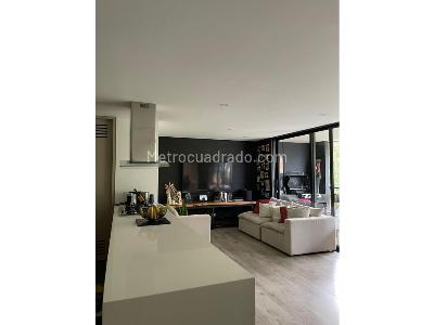 Apartamento de 2 alcobas en venta en El Poblado, Medellín, 104 m² · foto 5 de 12