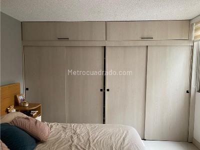 Apartamento de 3 alcobas en venta en Loma De Los Bernal, Medellín, 88 m² · foto 15 de 20