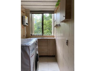 Apartamento de 3 alcobas en venta en Loma De Los Bernal, Medellín, 88 m² · foto 19 de 20