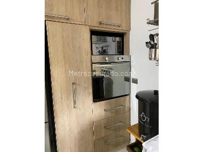 Apartamento de 3 alcobas en venta en Loma De Los Bernal, Medellín, 88 m² · foto 20 de 20