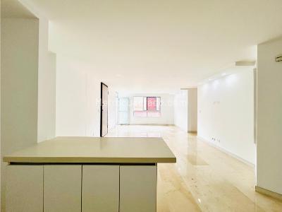Apartamento de 3 alcobas en venta en La Castellana, Medellín, 126 m² · foto 4 de 15