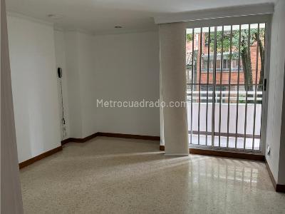 Apartamento de 3 alcobas en venta en Laureles, Medellín, 139 m² · foto 12 de 20