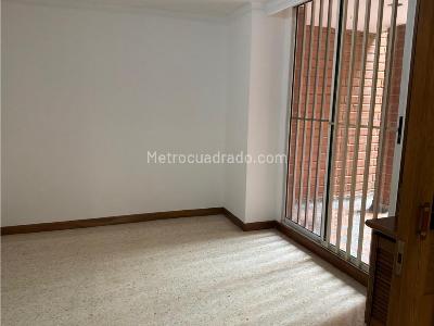 Apartamento de 3 alcobas en venta en Laureles, Medellín, 139 m² · foto 13 de 20