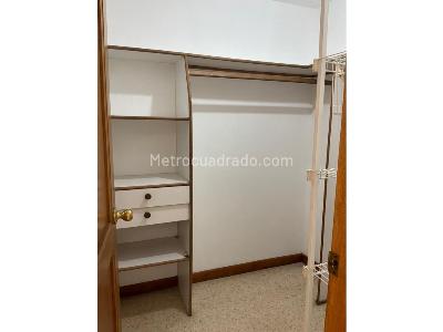 Apartamento de 3 alcobas en venta en Laureles, Medellín, 139 m² · foto 14 de 20