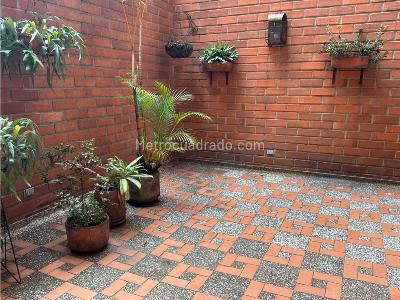 Apartamento de 3 alcobas en venta en Laureles, Medellín, 139 m² · foto 19 de 20