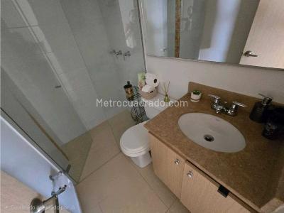 Apartamento de 3 alcobas en venta en Loma De San Jose, Sabaneta, 91 m² · foto 7 de 20