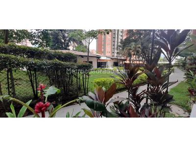 Apartamento de 3 alcobas en venta en Loma De San Jose, Sabaneta, 91 m² · foto 15 de 20