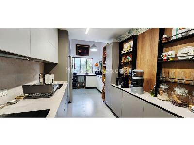 Apartamento de 3 alcobas en venta en El Poblado, Medellín, 240 m² · foto 3 de 16