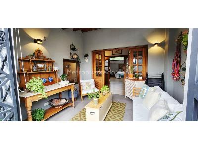 Apartamento de 3 alcobas en venta en El Poblado, Medellín, 240 m² · foto 4 de 16