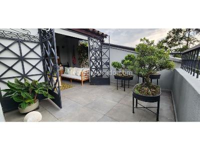 Apartamento de 3 alcobas en venta en El Poblado, Medellín, 240 m² · foto 5 de 16