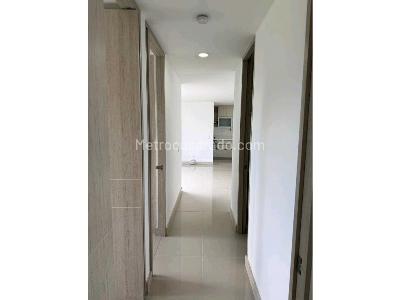 Apartamento de 3 alcobas en arriendo en Las Lomitas, Sabaneta, 80 m² · foto 5 de 13