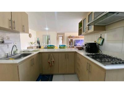 Apartamento de 3 alcobas en venta en Loma De San Jose, Sabaneta, 89 m² · foto 9 de 18