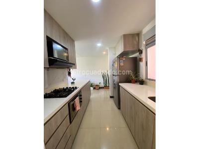 Apartamento de 3 alcobas en venta en Tres Esquinas, Sabaneta, 74 m² · foto 5 de 20
