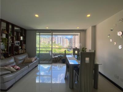 Apartamento de 3 alcobas en venta en Tres Esquinas, Sabaneta, 74 m² · foto 7 de 20