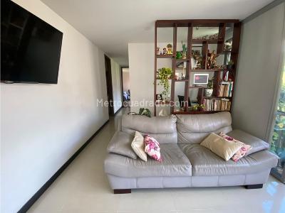 Apartamento de 3 alcobas en venta en Tres Esquinas, Sabaneta, 74 m² · foto 12 de 20