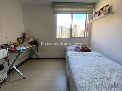 Apartamento de 3 alcobas en venta en Tres Esquinas, Sabaneta, 74 m² · foto 17 de 20