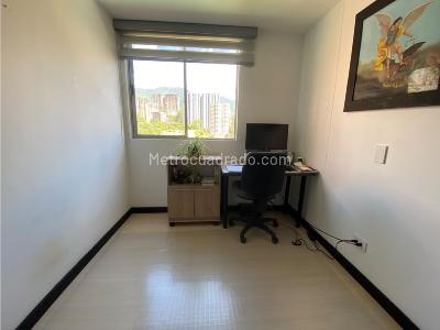 Apartamento de 3 alcobas en venta en Tres Esquinas, Sabaneta, 74 m² · foto 20 de 20