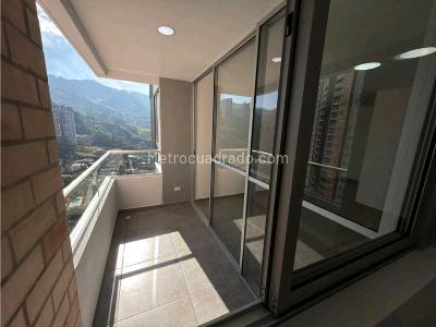 Apartamento de 3 alcobas en venta en Las Lomitas, Sabaneta, 83 m² · foto 2 de 14