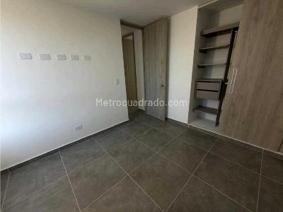 Apartamento de 3 alcobas en venta en Las Lomitas, Sabaneta, 83 m² · foto 3 de 14