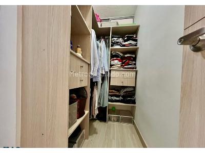 Apartamento de 2 alcobas en venta en Prados De Sabaneta, Sabaneta, 56 m² · foto 11 de 16