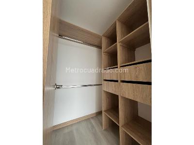 Apartamento de 3 alcobas en venta en San Jose, Sabaneta, 84 m² · foto 8 de 11
