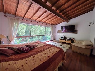 Casa de 4 alcobas en venta en Cumbres, Envigado, 280 m² · foto 6 de 20