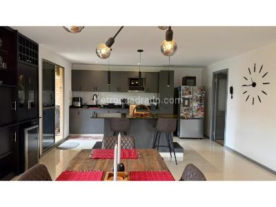 Apartamento de 5 alcobas en venta en Betania, Sabaneta, 236 m² · foto 5 de 16
