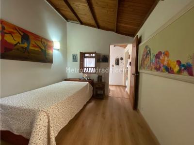 Casa de 3 alcobas en venta en Betania, Sabaneta, 112 m² · foto 8 de 20
