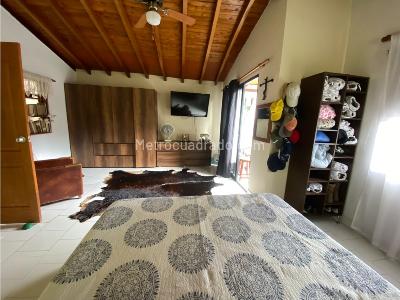 Casa de 3 alcobas en venta en Betania, Sabaneta, 112 m² · foto 16 de 20