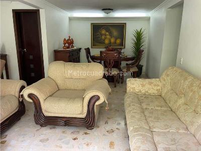 Apartamento de 4 alcobas en venta en Laureles, Medellín, 82 m² · foto 2 de 10
