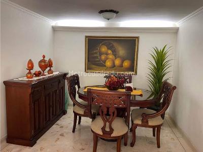 Apartamento de 4 alcobas en venta en Laureles, Medellín, 82 m² · foto 4 de 10