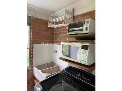 Apartamento de 4 alcobas en venta en Laureles, Medellín, 82 m² · foto 7 de 10