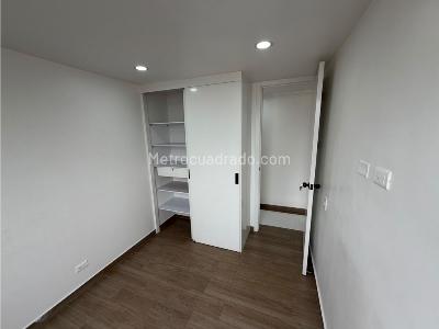 Apartamento de 3 alcobas en venta en El Porvenir, Itagüí, 63 m² · foto 18 de 19