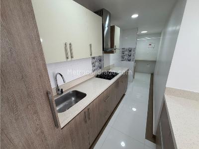 Apartamento de 3 alcobas en venta en El Porvenir, Itagüí, 63 m² · foto 3 de 19