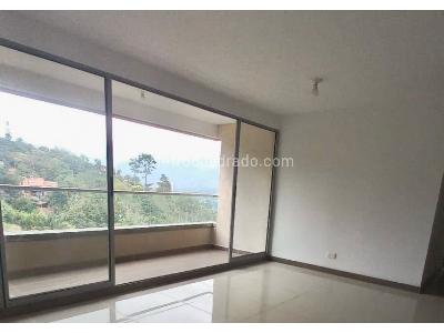 Apartamento de 3 alcobas en venta en El Chingui, Envigado, 86 m² · foto 2 de 13