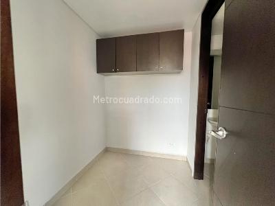 Apartamento en venta en El Poblado, Medellín · foto 6 de 16