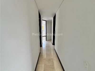 Apartamento en venta en El Poblado, Medellín · foto 7 de 16
