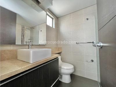Apartamento en venta en El Poblado, Medellín · foto 9 de 16